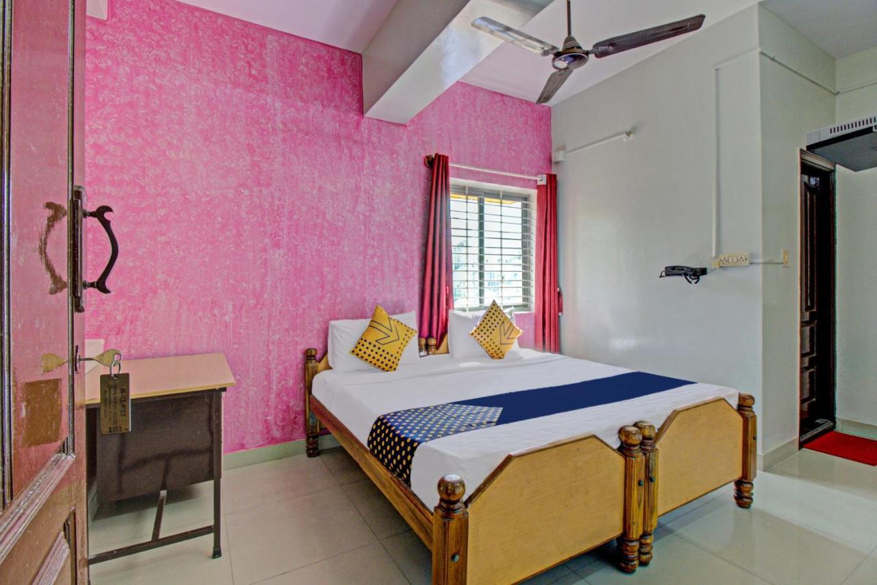 Spot On A Class Suites Near Hare Krishna Hill Bangalore Exterior foto